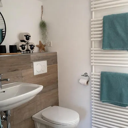 Cozy With A Cinema, Bathtub And Free Parking Apartment