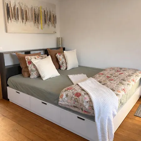 Cozy With A Cinema, Bathtub And Free Parking Eriswil