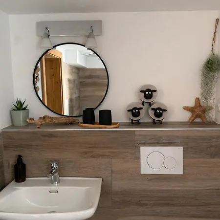 Cozy With A Cinema, Bathtub And Free Parking Apartment *